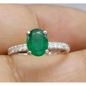 Gorgeous 1.65ct Untreated Natural Emerald & Diamond Ring New